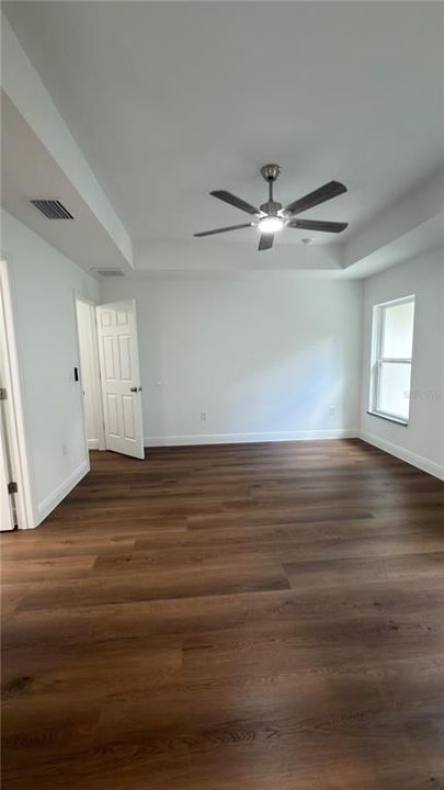 For Rent: $2,300 (3 beds, 2 baths, 1559 Square Feet)