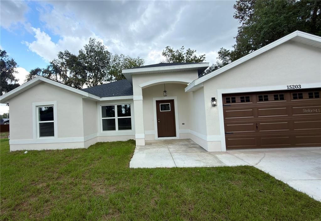 For Rent: $2,300 (3 beds, 2 baths, 1559 Square Feet)