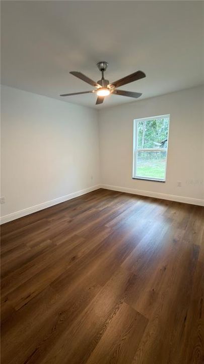 For Rent: $2,300 (3 beds, 2 baths, 1559 Square Feet)