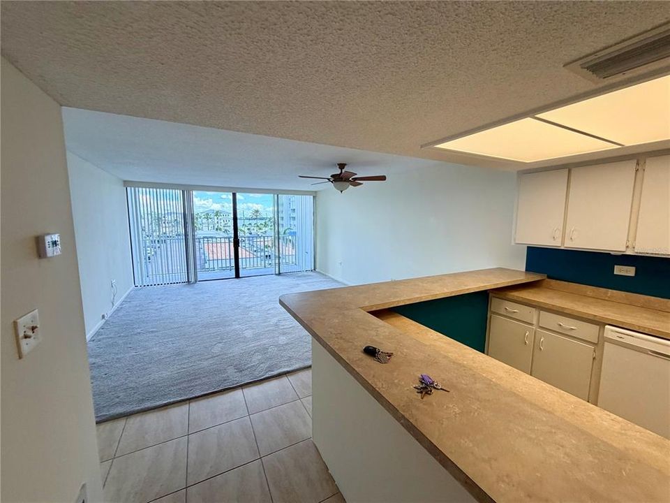 В аренду: $1,695 (1 спален, 1 ванн, 885 Квадратных фут)