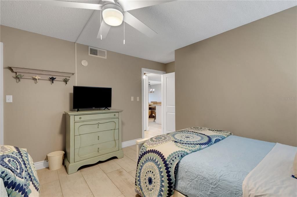 For Sale: $1,695,000 (2 beds, 2 baths, 1316 Square Feet)