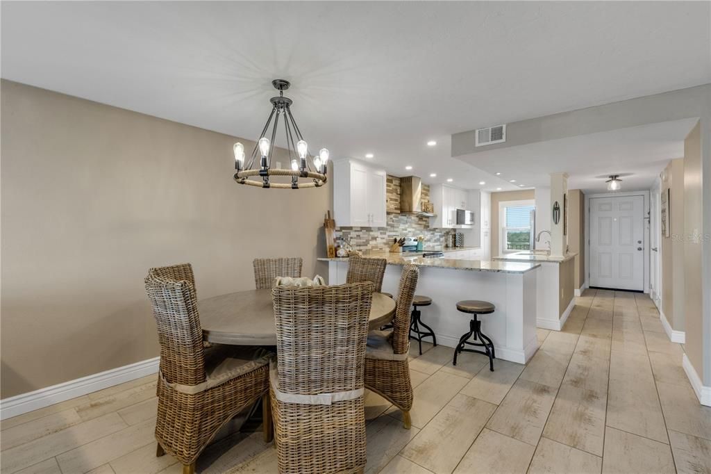 For Sale: $1,695,000 (2 beds, 2 baths, 1316 Square Feet)