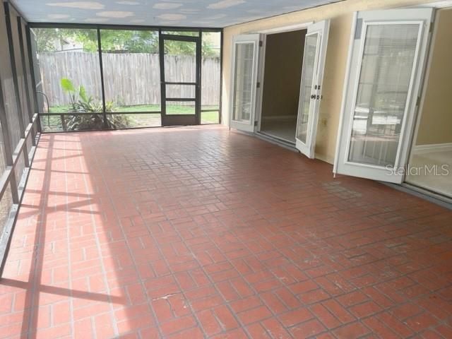 For Rent: $2,600 (4 beds, 2 baths, 2040 Square Feet)