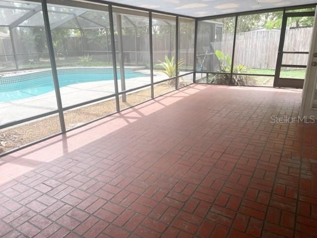For Rent: $2,600 (4 beds, 2 baths, 2040 Square Feet)