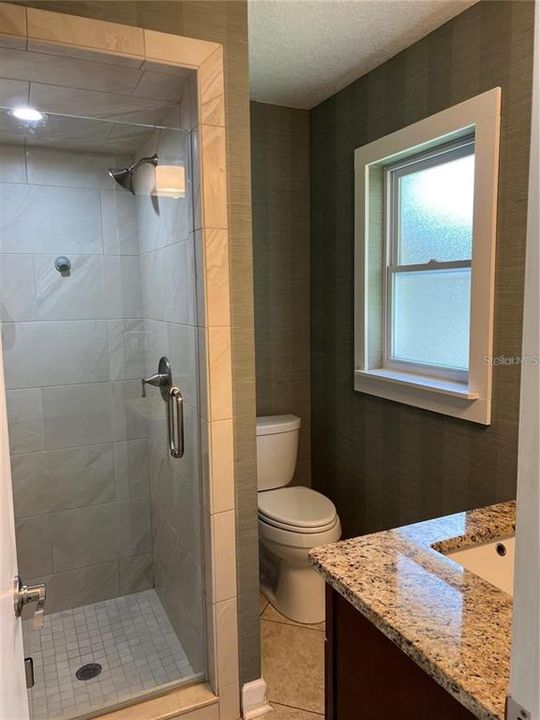 For Rent: $2,450 (3 beds, 2 baths, 1246 Square Feet)
