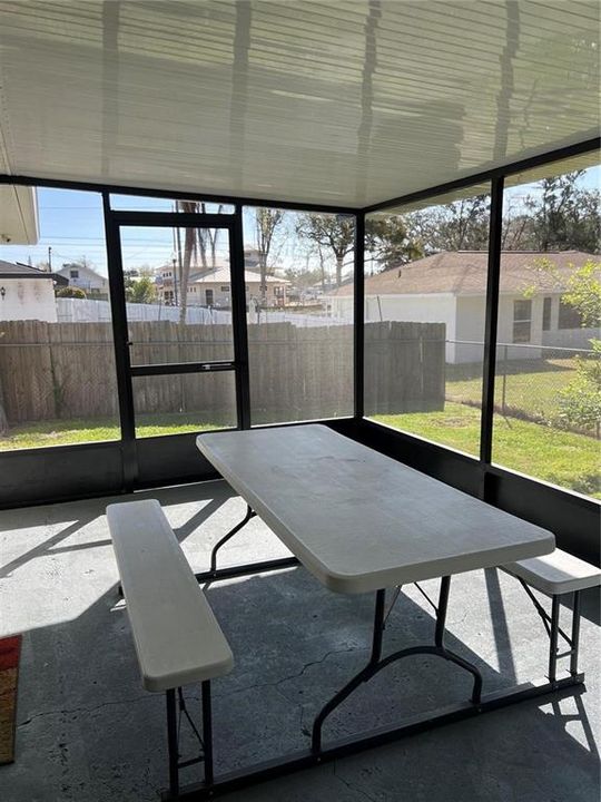 For Rent: $2,450 (3 beds, 2 baths, 1246 Square Feet)
