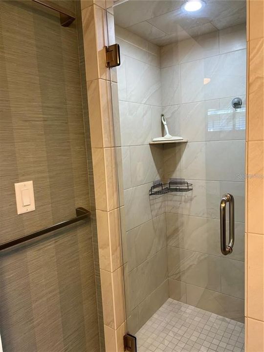 For Rent: $2,450 (3 beds, 2 baths, 1246 Square Feet)