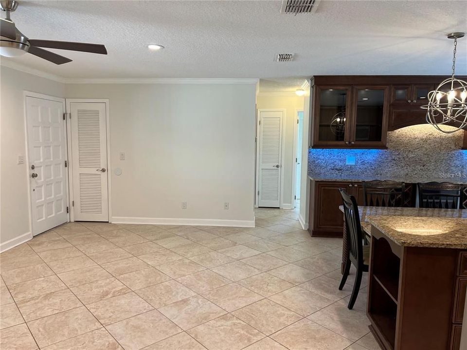 For Rent: $2,450 (3 beds, 2 baths, 1246 Square Feet)