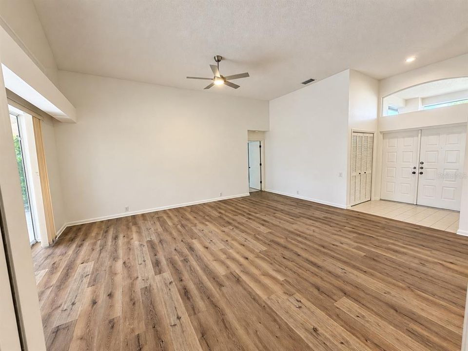В аренду: $3,800 (4 спален, 3 ванн, 2882 Квадратных фут)