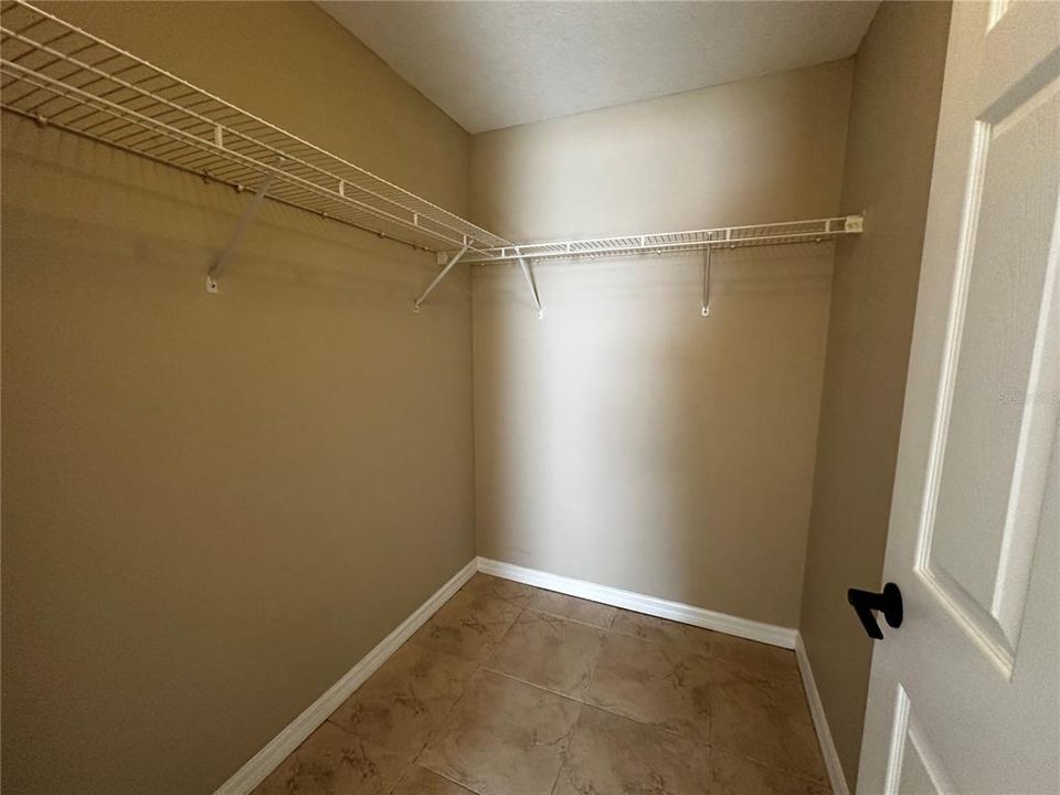 For Rent: $1,550 (3 beds, 2 baths, 1162 Square Feet)