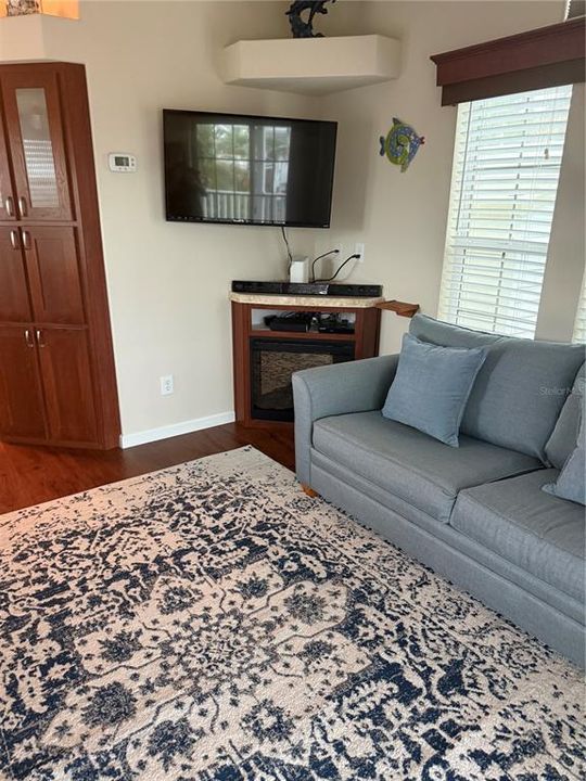 For Rent: $2,400 (1 beds, 1 baths, 518 Square Feet)