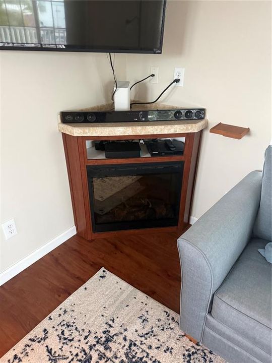 For Rent: $2,400 (1 beds, 1 baths, 518 Square Feet)