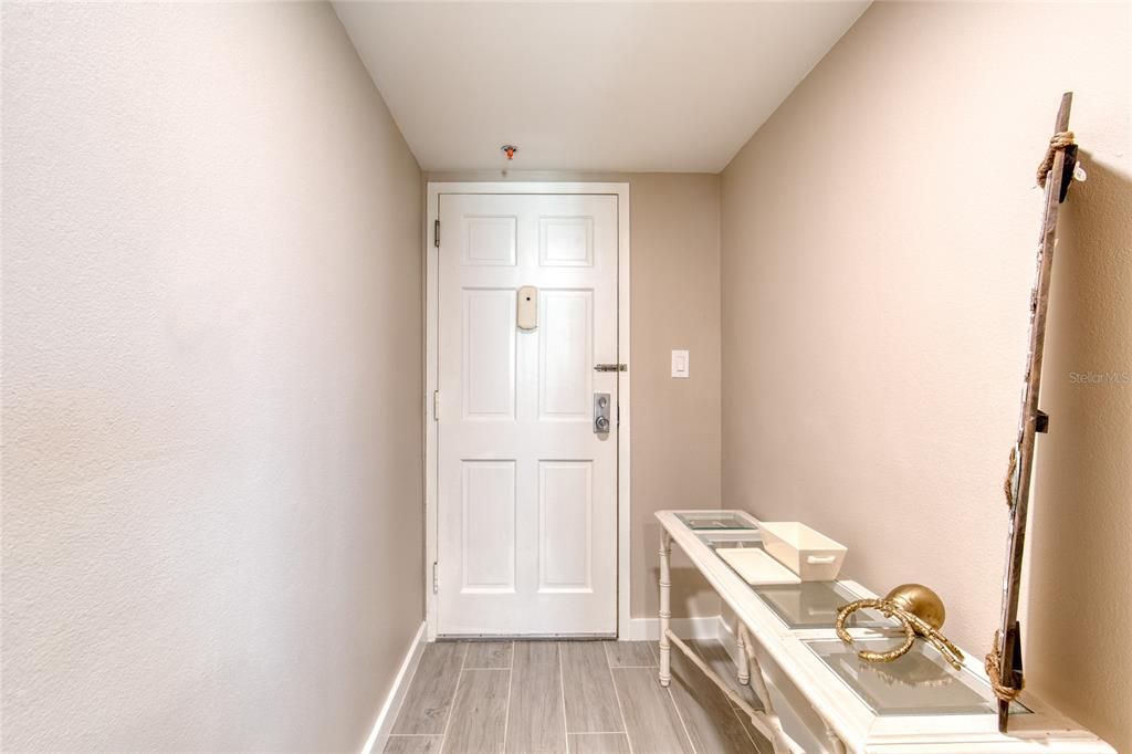 En Venta: $399,900 (2 camas, 2 baños, 1250 Pies cuadrados)