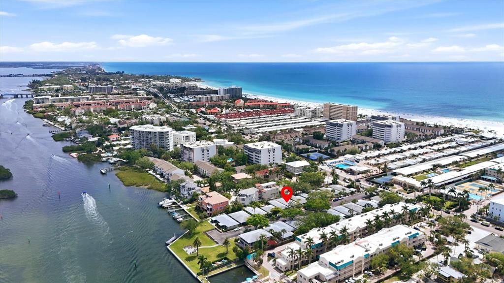 For Sale: $839,000 (2 beds, 2 baths, 1672 Square Feet)