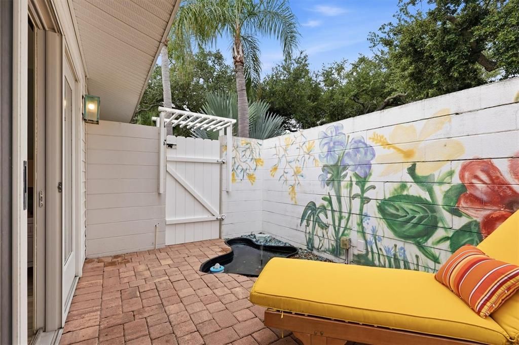 For Sale: $839,000 (2 beds, 2 baths, 1672 Square Feet)