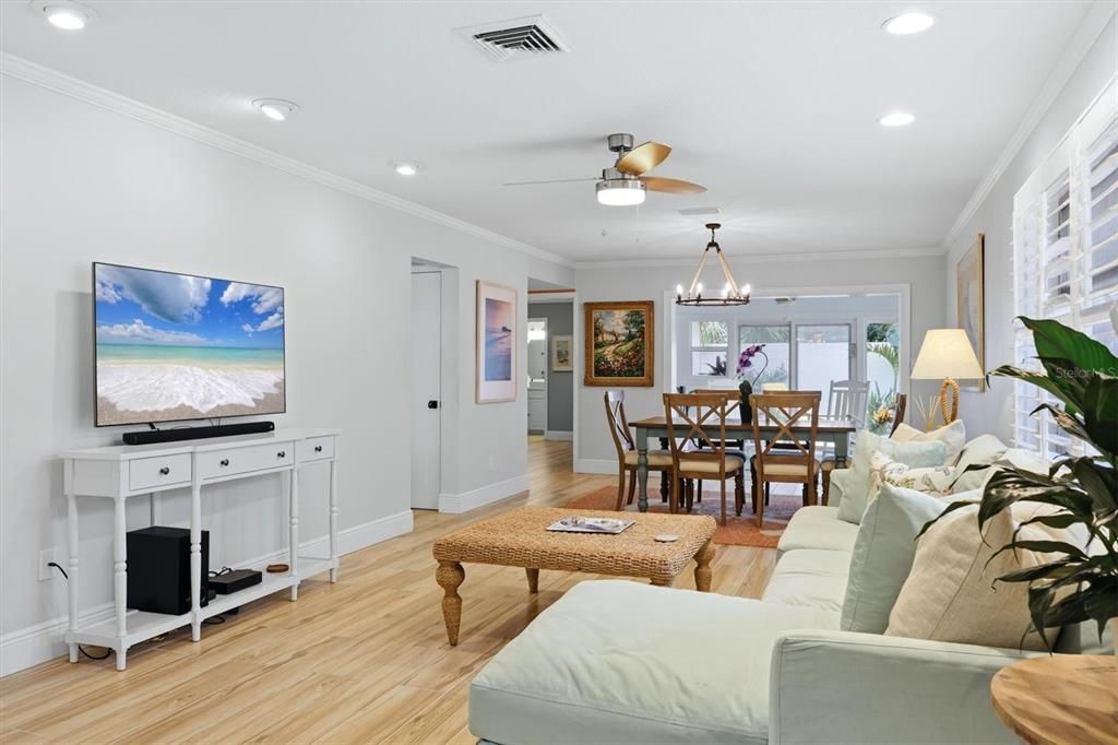 For Sale: $839,000 (2 beds, 2 baths, 1672 Square Feet)