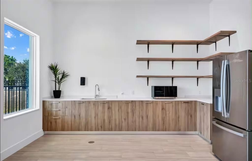 В аренду: $2,800 (5 спален, 4 ванн, 1671 Квадратных фут)