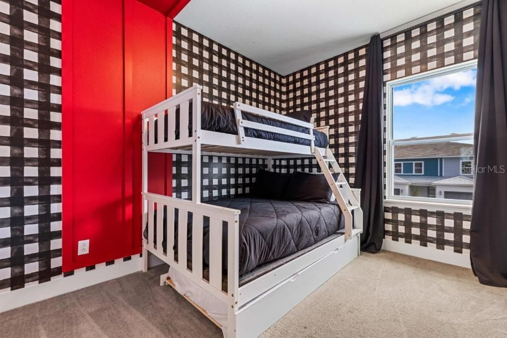 На продажу: $385,000 (3 спален, 2 ванн, 1670 Квадратных фут)