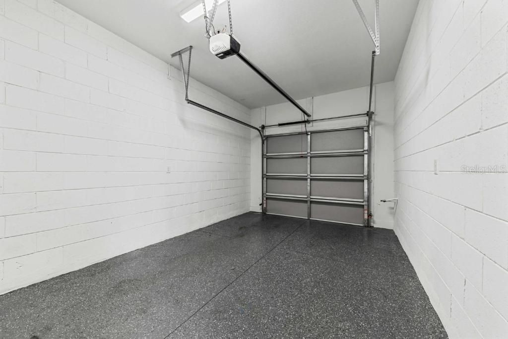 На продажу: $385,000 (3 спален, 2 ванн, 1670 Квадратных фут)