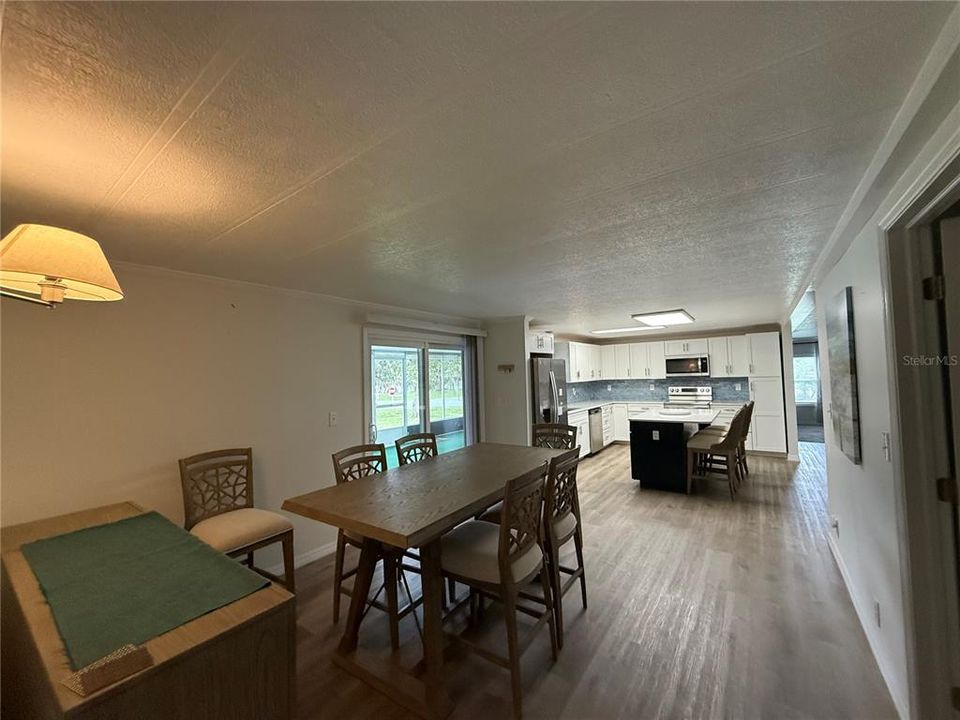 For Sale: $218,000 (2 beds, 2 baths, 1440 Square Feet)