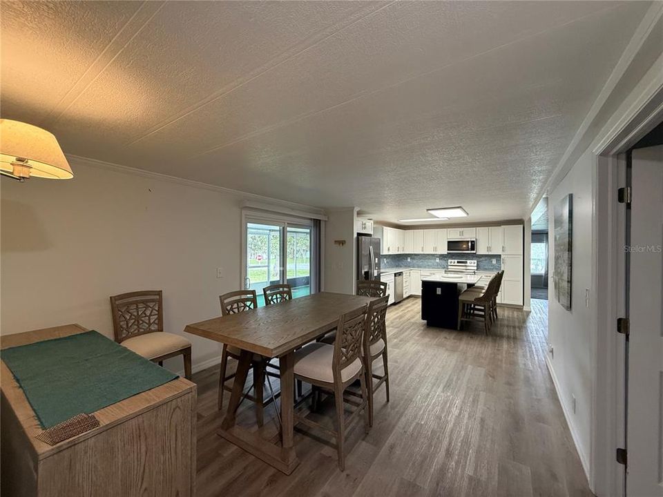 For Sale: $218,000 (2 beds, 2 baths, 1440 Square Feet)