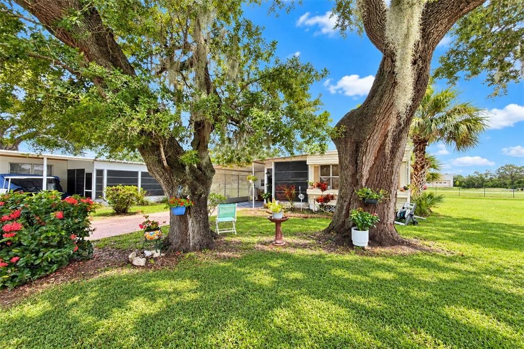 For Sale: $145,000 (2 beds, 1 baths, 731 Square Feet)
