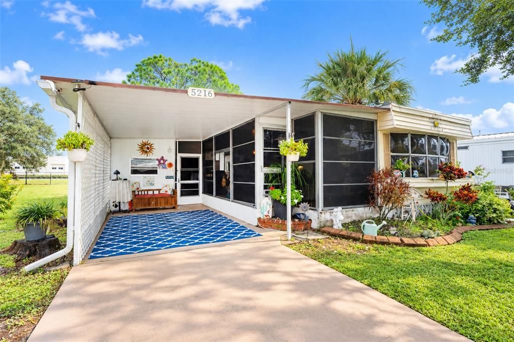 For Sale: $145,000 (2 beds, 1 baths, 731 Square Feet)