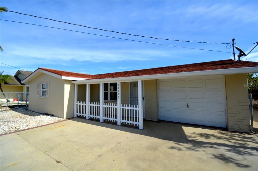 For Rent: $2,270 (3 beds, 2 baths, 1348 Square Feet)