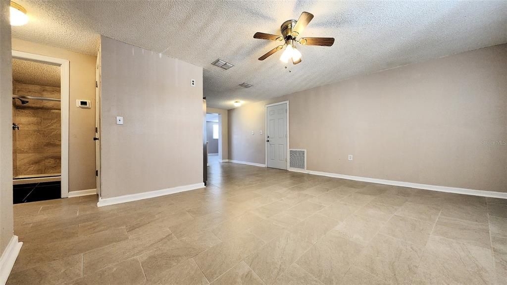 For Rent: $2,270 (3 beds, 2 baths, 1348 Square Feet)