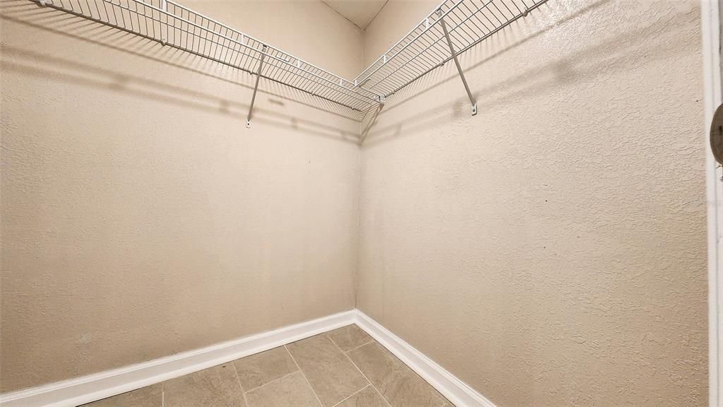 For Rent: $2,270 (3 beds, 2 baths, 1348 Square Feet)