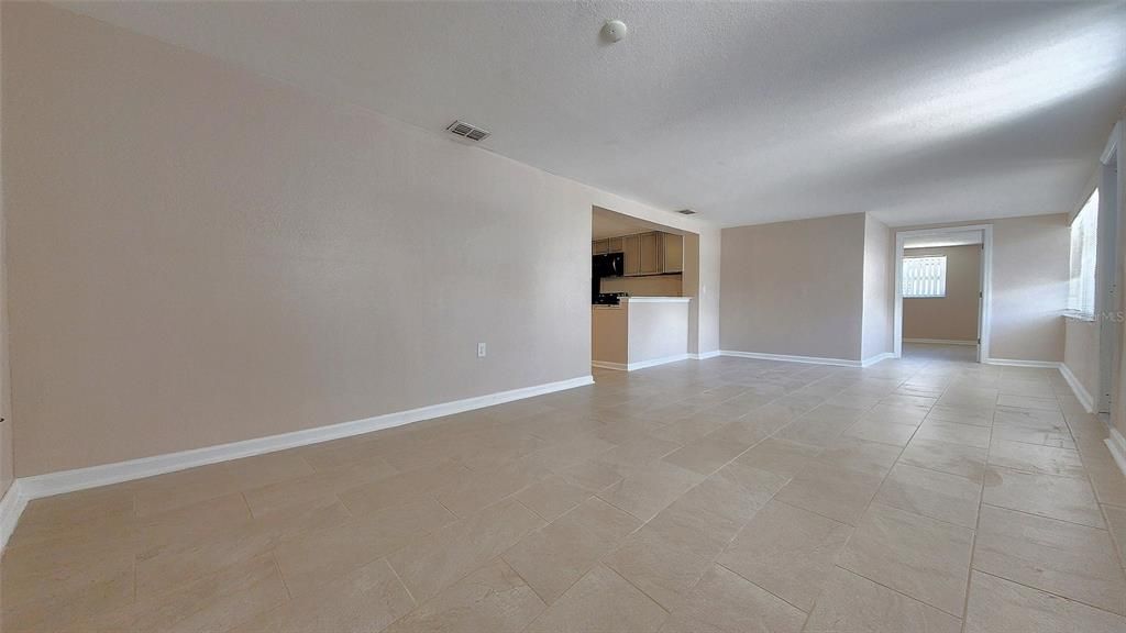 For Rent: $2,270 (3 beds, 2 baths, 1348 Square Feet)