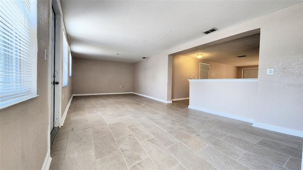 For Rent: $2,270 (3 beds, 2 baths, 1348 Square Feet)