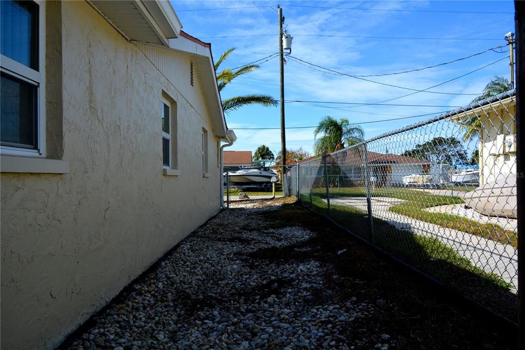 For Rent: $2,270 (3 beds, 2 baths, 1348 Square Feet)