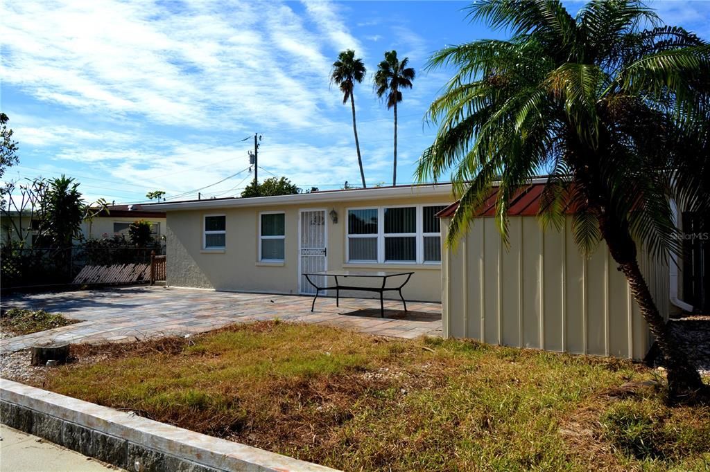 For Rent: $2,270 (3 beds, 2 baths, 1348 Square Feet)