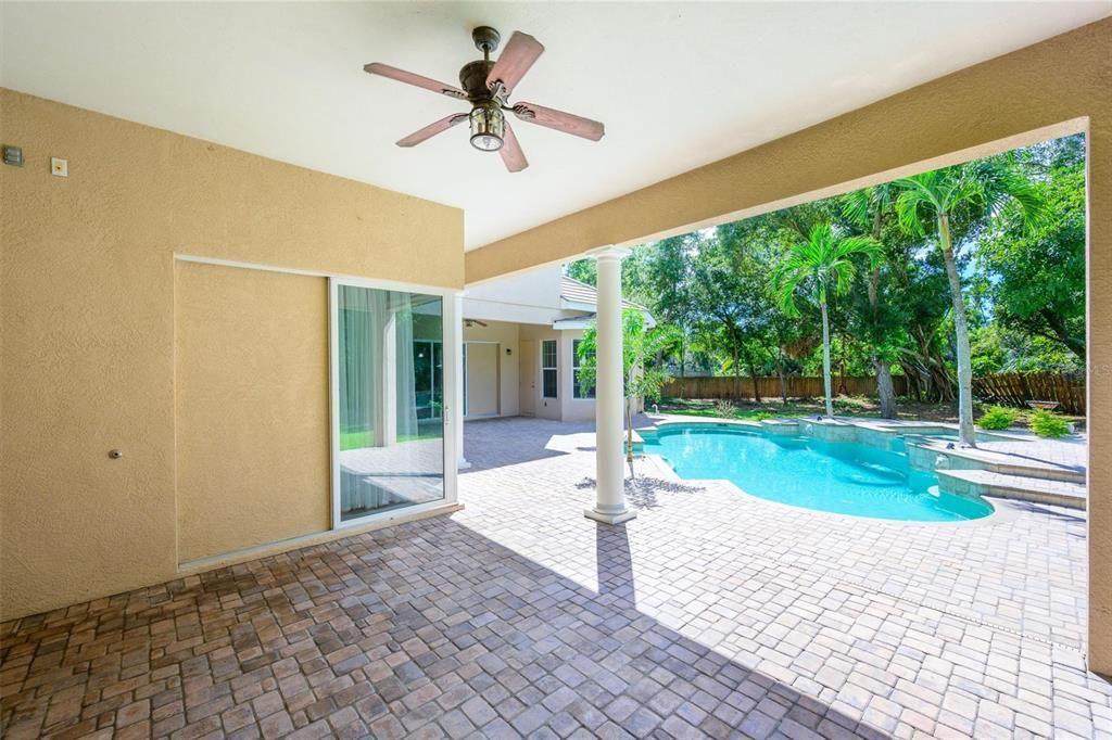 Active With Contract: $975,000 (5 beds, 4 baths, 4782 Square Feet)