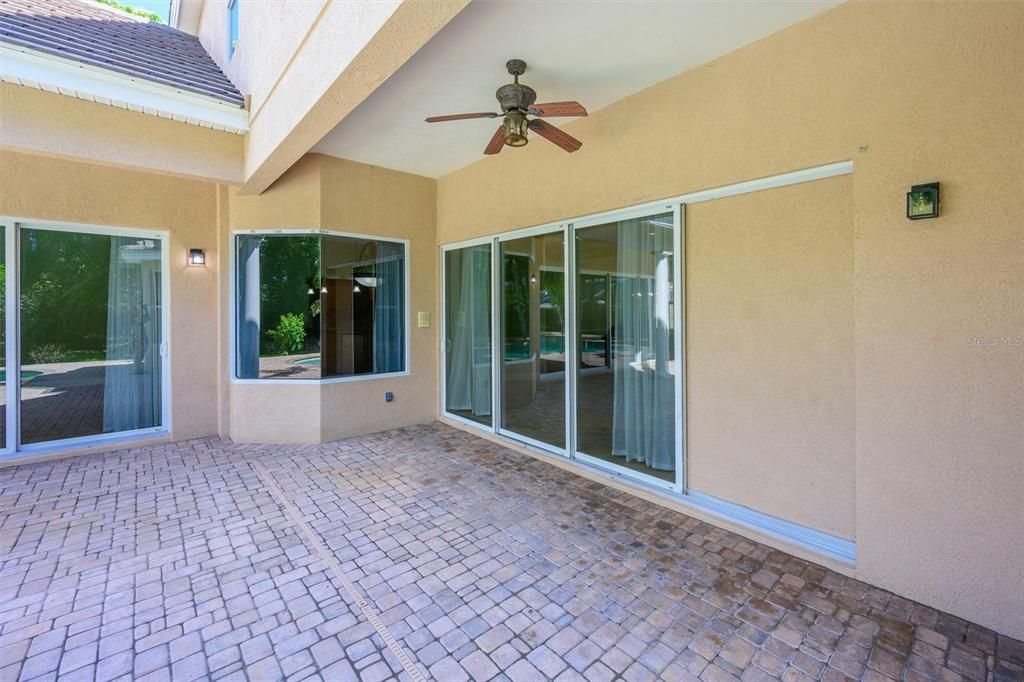 Active With Contract: $975,000 (5 beds, 4 baths, 4782 Square Feet)