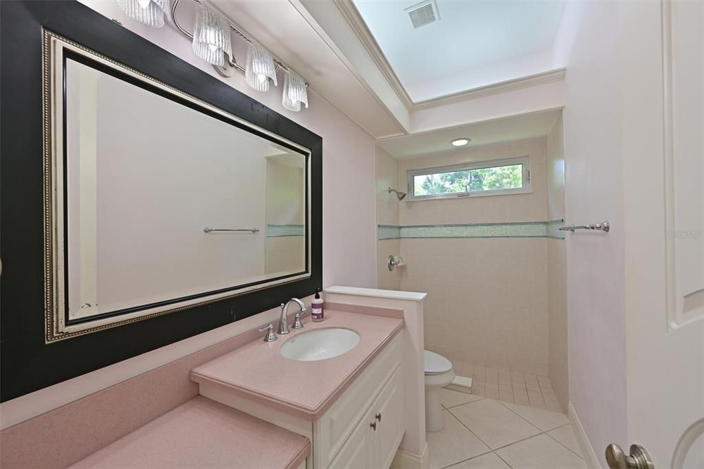Active With Contract: $975,000 (5 beds, 4 baths, 4782 Square Feet)