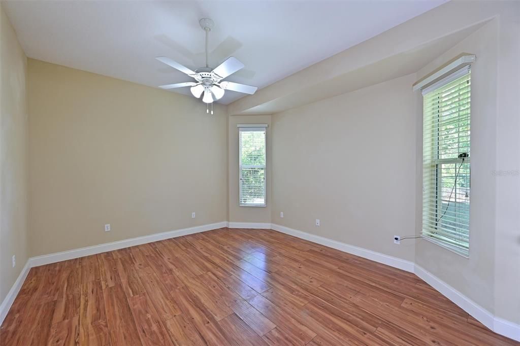 Active With Contract: $975,000 (5 beds, 4 baths, 4782 Square Feet)