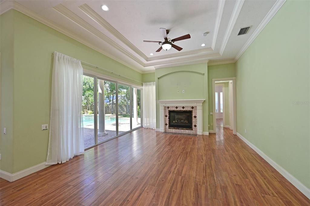 Active With Contract: $975,000 (5 beds, 4 baths, 4782 Square Feet)