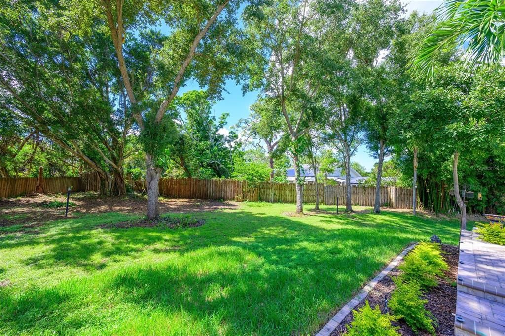Active With Contract: $975,000 (5 beds, 4 baths, 4782 Square Feet)