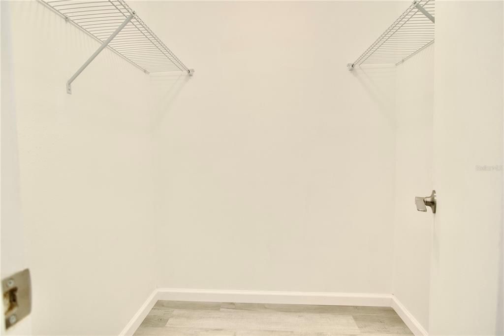 На продажу: $159,000 (2 спален, 1 ванн, 888 Квадратных фут)