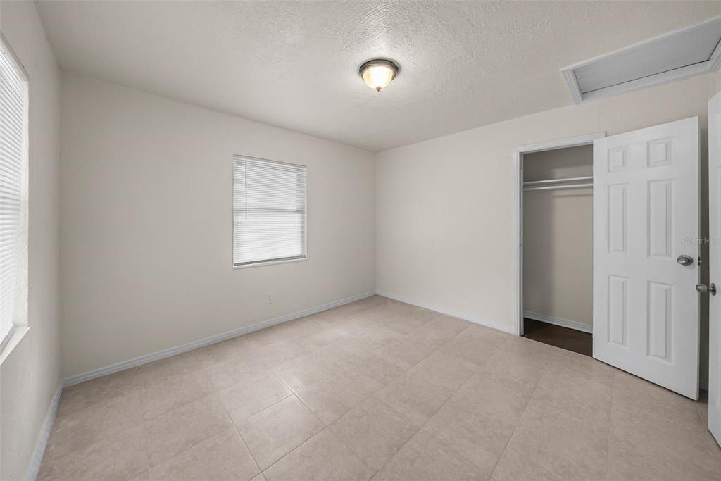 В аренду: $1,995 (3 спален, 1 ванн, 896 Квадратных фут)