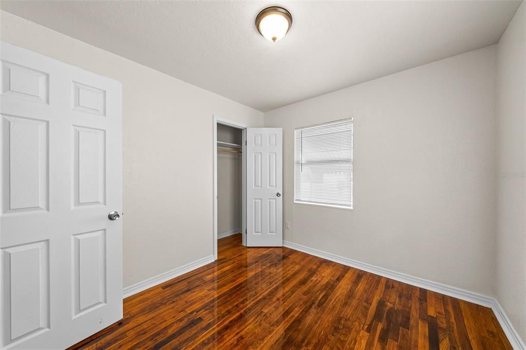 В аренду: $1,995 (3 спален, 1 ванн, 896 Квадратных фут)