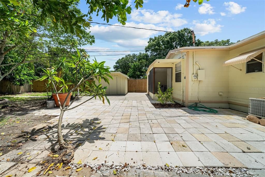В аренду: $1,995 (3 спален, 1 ванн, 896 Квадратных фут)