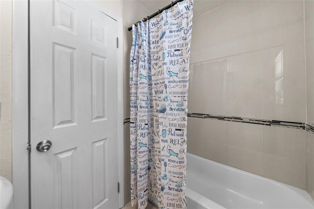 В аренду: $1,995 (3 спален, 1 ванн, 896 Квадратных фут)