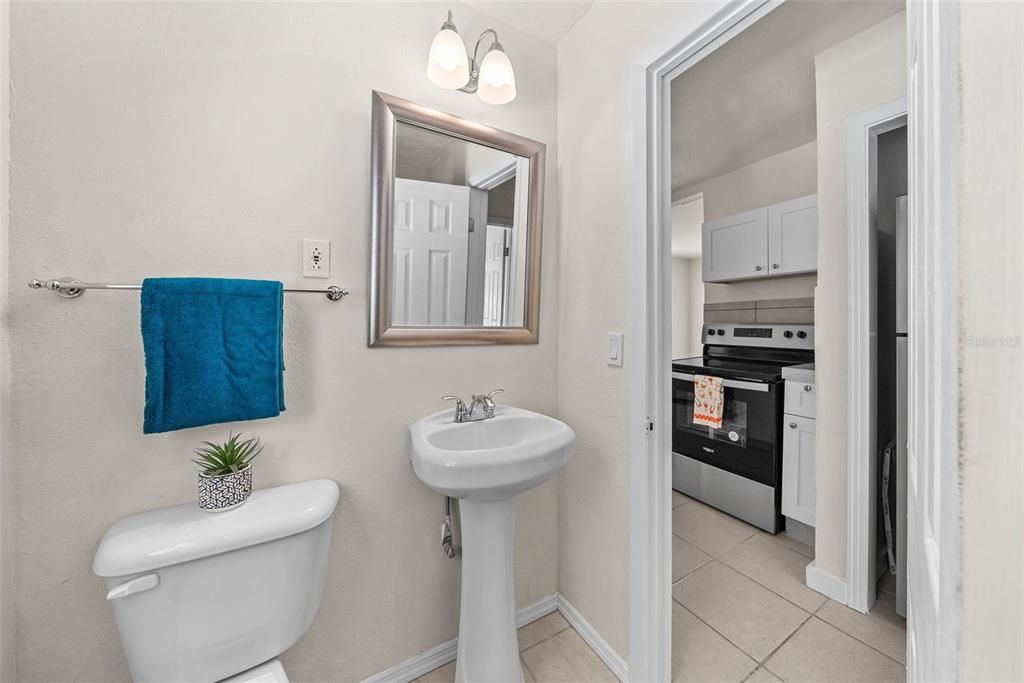 В аренду: $1,995 (3 спален, 1 ванн, 896 Квадратных фут)