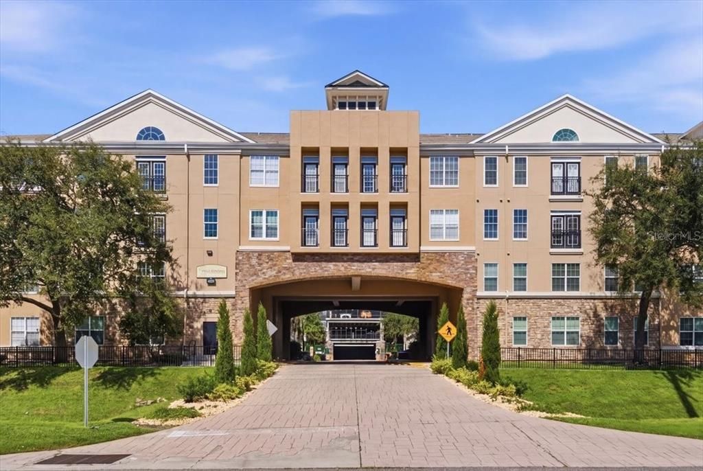 For Sale: $305,000 (2 beds, 2 baths, 1215 Square Feet)