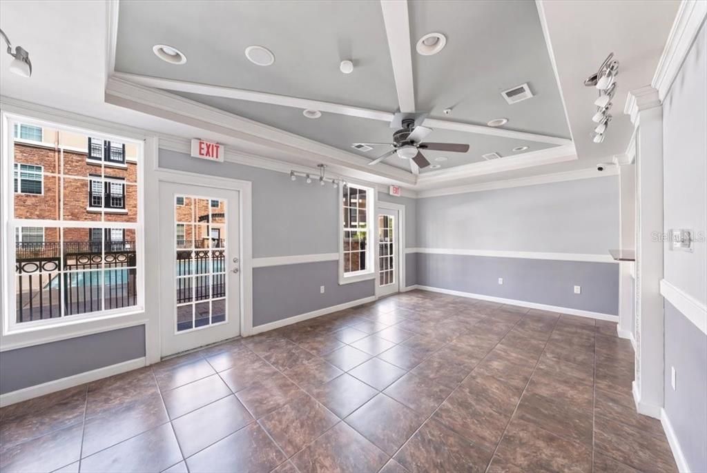 For Sale: $305,000 (2 beds, 2 baths, 1215 Square Feet)