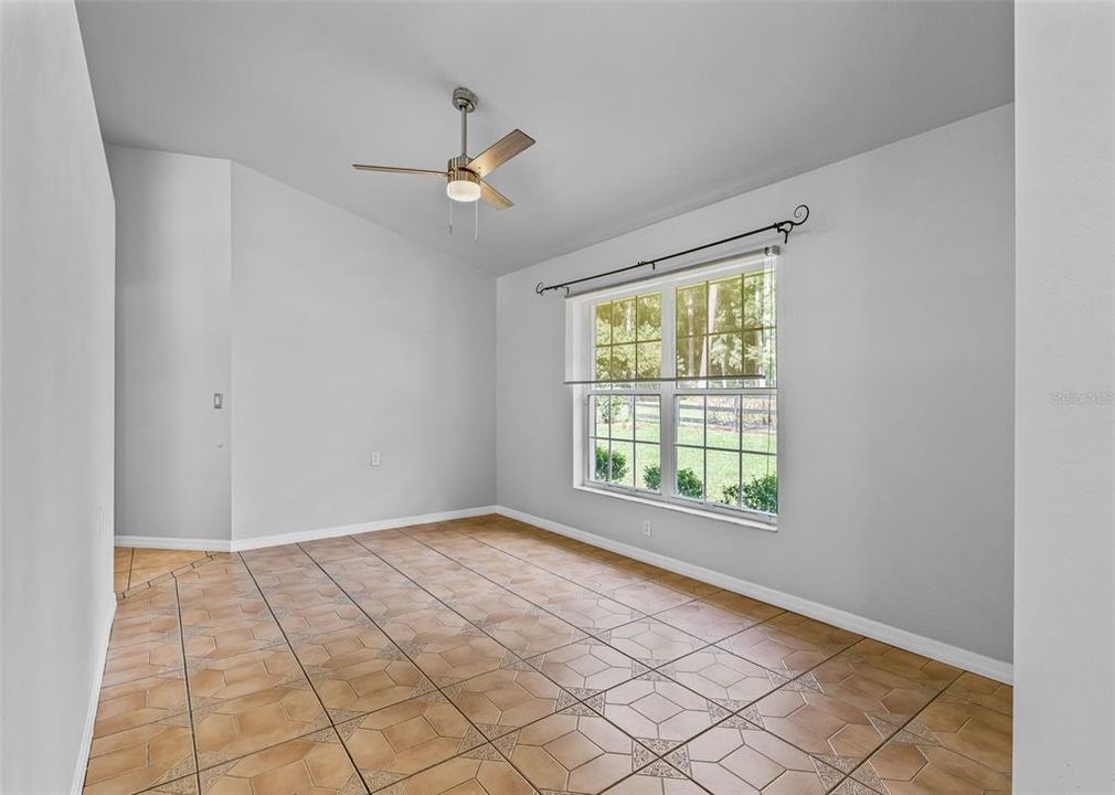 En Venta: $949,000 (3 camas, 2 baños, 2218 Pies cuadrados)