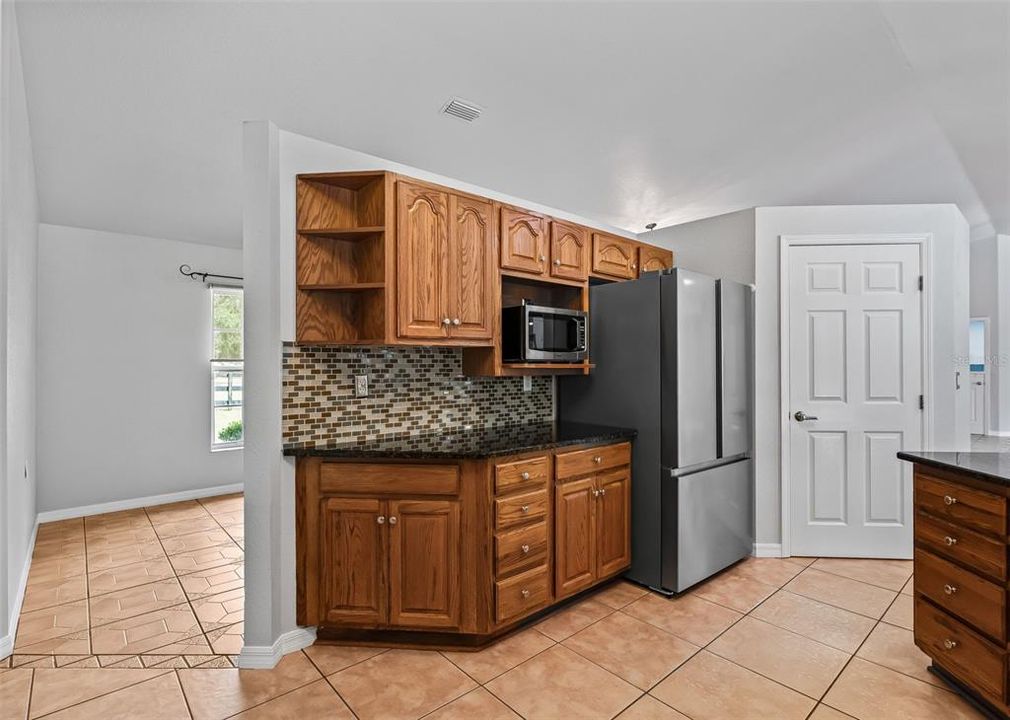 En Venta: $949,000 (3 camas, 2 baños, 2218 Pies cuadrados)